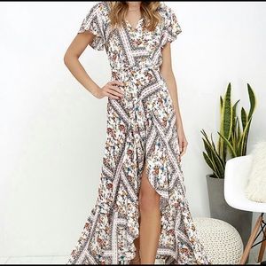 Lulus summer dress!! Size medium!